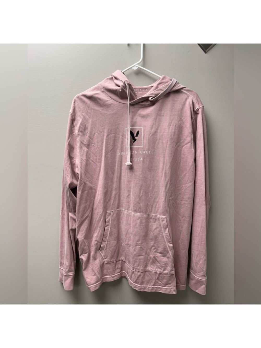 American Eagle Men’s Pink Super Soft Lightweight Hoodie